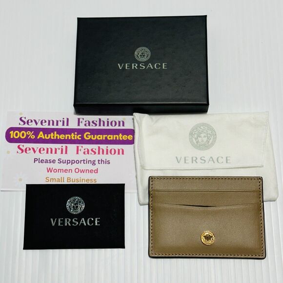 Versace Card Case Holder Wallet Men's Beige Smooth Leather Gold Tone Logo NIB - Picture 2 of 4